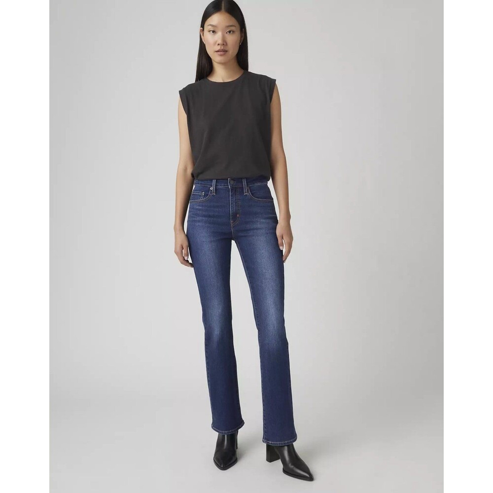 Levi’s 725 Women's High Rise Dark Wash Slim Fit Subtle Bootcut Jeans 25
